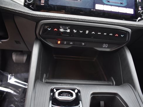 New 2026 Jeep Cherokee Laredo AWD/4WD image 20