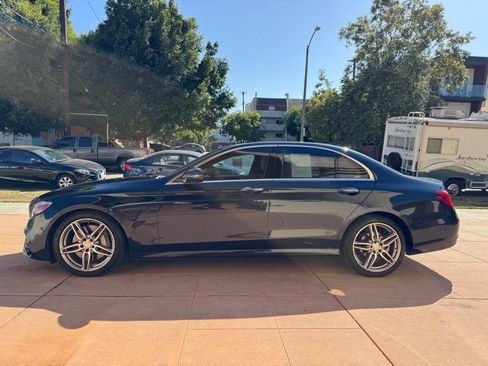 Used 2017 Mercedes-Benz E 300 image 4