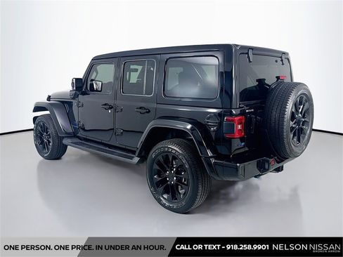 Used 2021 Jeep Wrangler Unlimited Sahara image 7