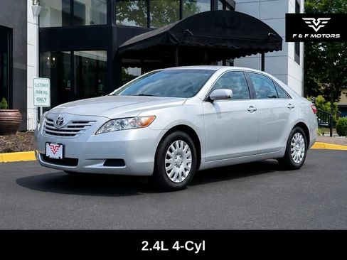 Used 2007 Toyota Camry LE FWD image 2