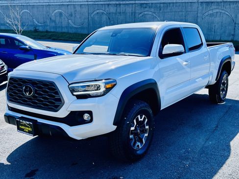 Used 2023 Toyota Tacoma TRD Off-Road AWD/4WD image 10