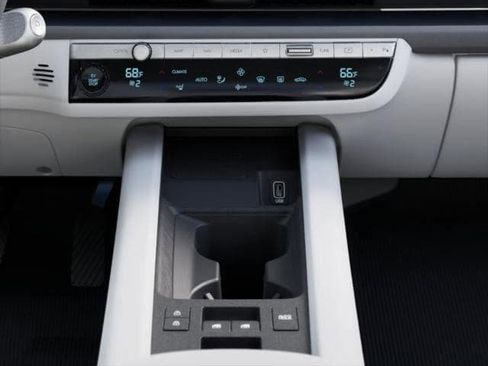 New 2025 Hyundai Ioniq 6 SEL image 16
