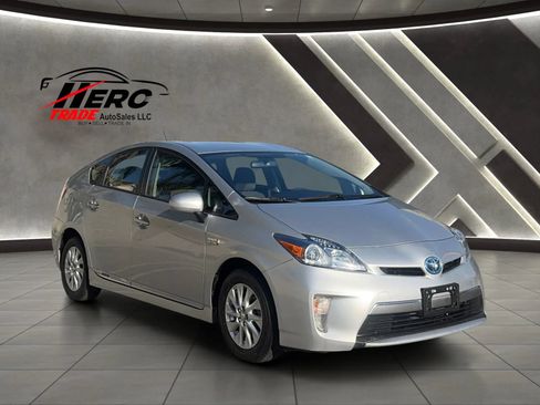 Used 2014 Toyota Prius Prime Plug-In Hybrid FWD image 1