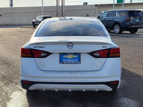 Used 2023 Nissan Altima 2.5 SV image 4