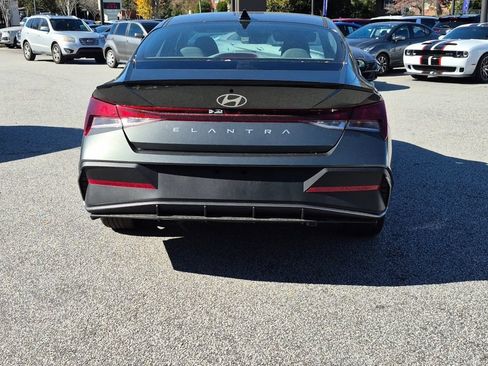 New 2026 Hyundai Elantra SEL Sport FWD image 6