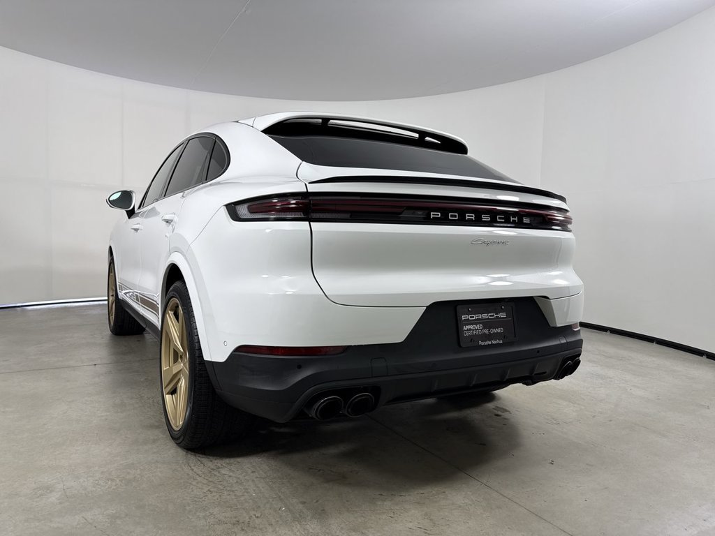 Certified 2024 Porsche Cayenne Coupe w/ Premium Package Plus AWD/4WD image 19