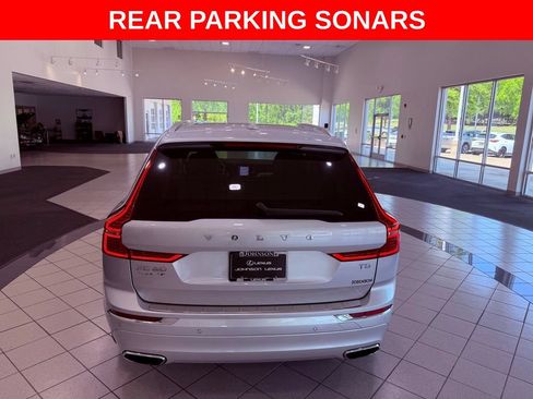 Used 2021 Volvo XC60 T5 Inscription w/ Protection Package Premier FWD image 6