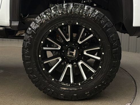 Used 2026 GMC Sierra 3500 Denali Ultimate w/ LPO, GMC Protection Package AWD/4WD image 9