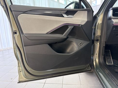 New 2026 Volkswagen Tiguan SE R-Line FWD image 21