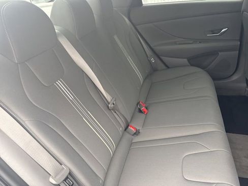 Used 2023 Hyundai Elantra SEL image 13
