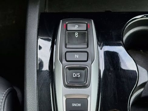 Used 2021 Honda Pilot Touring image 30