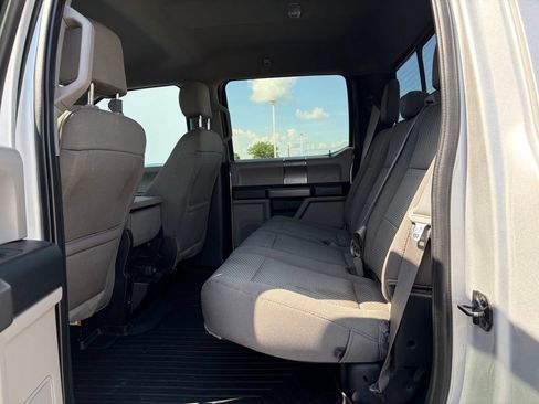 Used 2019 Ford F150 XLT w/ Equipment Group 302A Luxury AWD/4WD image 17