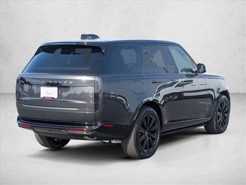 New 2025 Land Rover Range Rover SE image 2