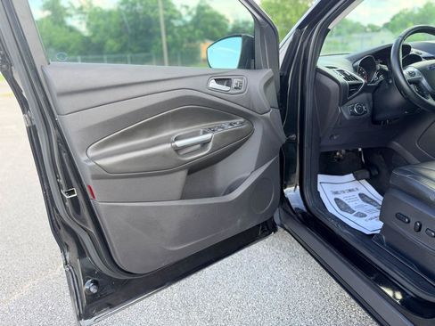 Used 2013 Ford Escape Titanium w/ Parking Technology Pkg FWD image 9
