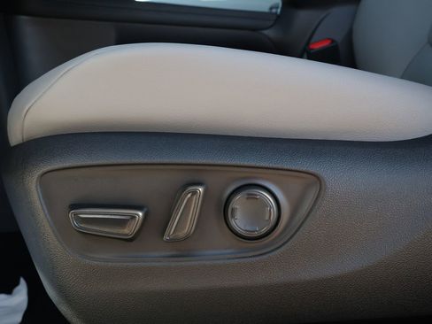 New 2026 Toyota Sienna XLE FWD image 29