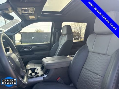 Used 2024 Chevrolet Silverado 2500 ZR2 w/ Technology Package image 12