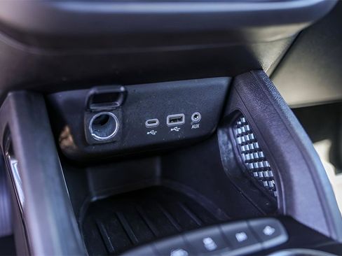 Used 2021 Chevrolet TrailBlazer LT w/ Convenience Package image 19