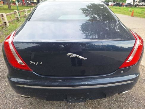 Used 2012 Jaguar XJ L Supercharged RWD image 10