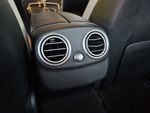 Used 2018 Mercedes-Benz C 300 Sedan image 18