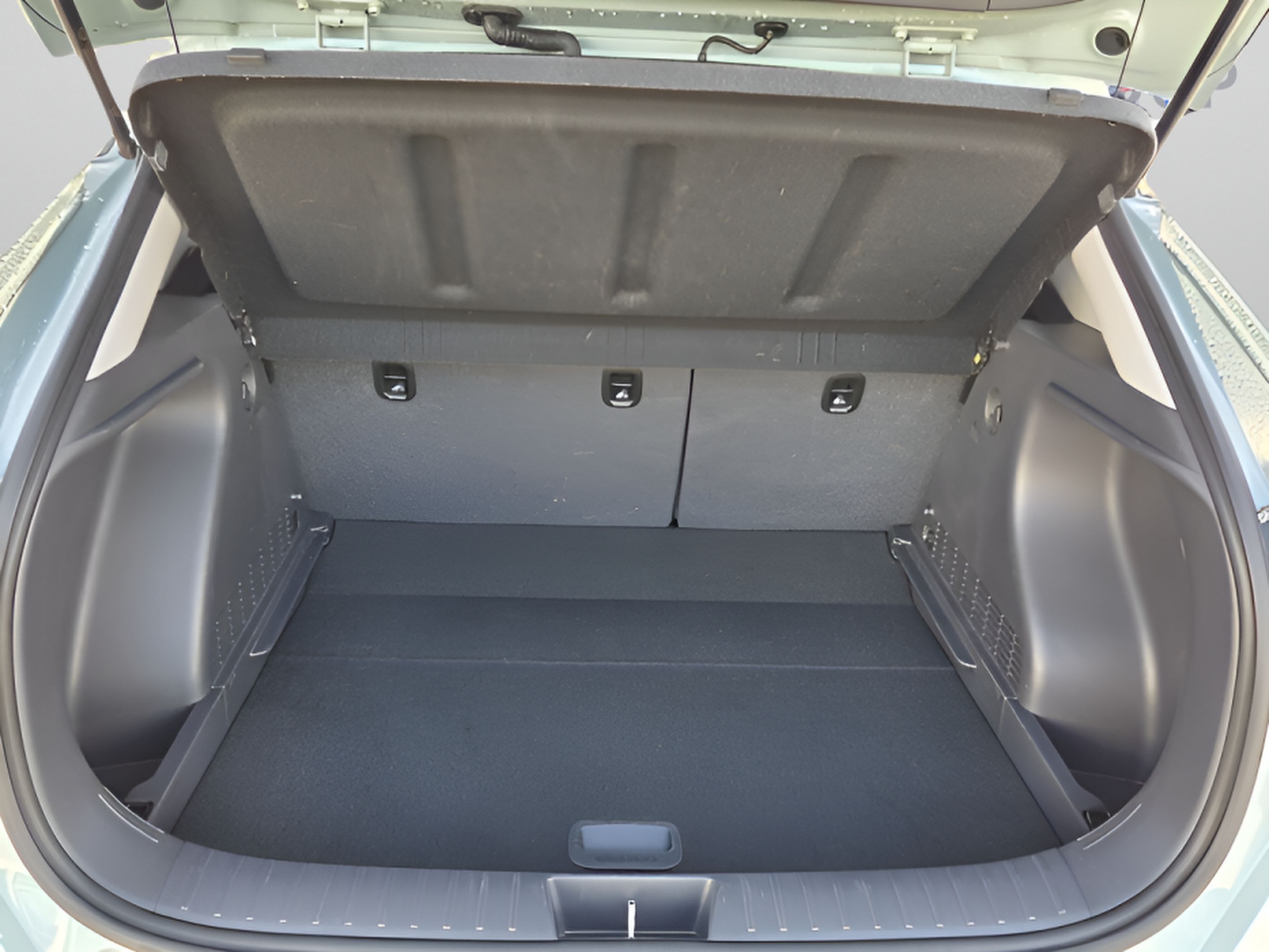 Used 2025 Hyundai Kona SEL FWD image 13