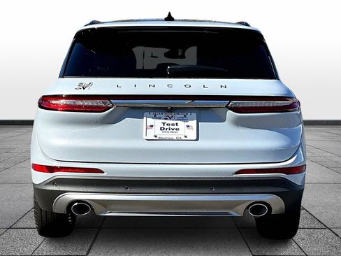 New 2026 Lincoln Corsair Premiere image 4