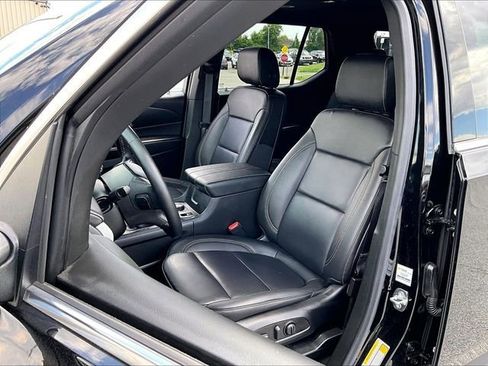 Used 2023 Chevrolet Traverse LT w/ LT Premium Package AWD/4WD image 10