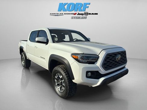 Used 2023 Toyota Tacoma TRD Off-Road image 3