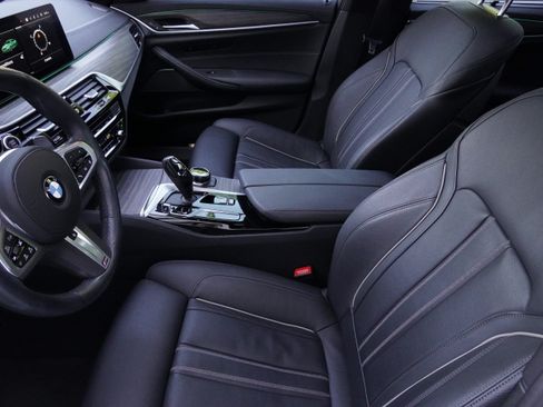 Used 2023 BMW M550i xDrive w/ Executive Package AWD/4WD image 11