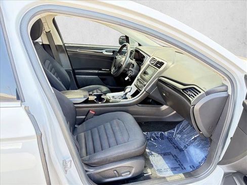 Used 2016 Ford Fusion SE FWD image 14