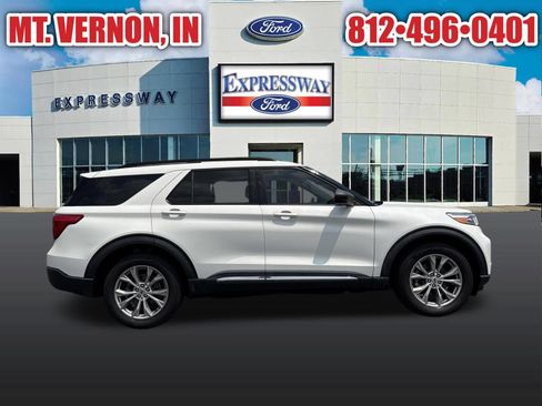 Used 2021 Ford Explorer XLT w/ Equipment Group 202A AWD/4WD image 4