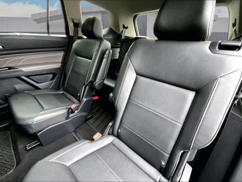 Used 2021 Volkswagen Atlas SE w/ Panoramic Sunroof Package AWD/4WD image 26