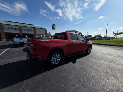 Used 2022 Chevrolet Silverado 1500 Custom w/ Safety Confidence Package AWD/4WD image 5