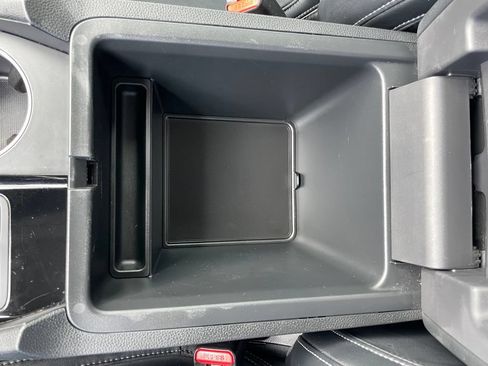 Certified 2025 Honda Pilot Touring image 20