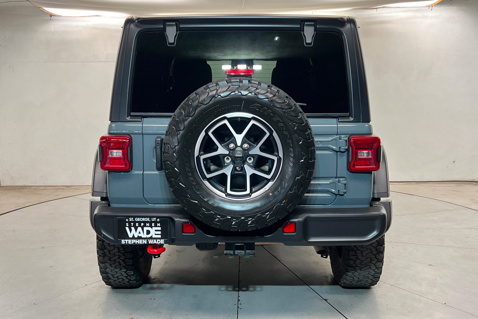 Certified 2026 Jeep Wrangler Unlimited Rubicon AWD/4WD image 4
