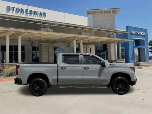 Used 2024 Chevrolet Silverado 1500 Custom Trail Boss w/ LPO, Dark Essentials Package AWD/4WD image 4