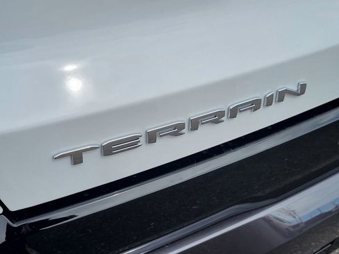 New 2026 GMC Terrain AT4 image 8