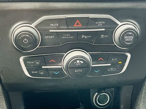 Used 2022 Dodge Charger GT image 15