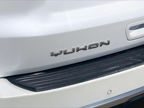 Used 2023 GMC Yukon Denali AWD/4WD image 10