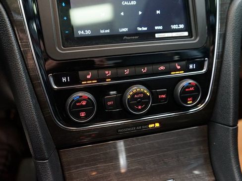 Used 2018 Volkswagen Passat 2.0T SE image 38