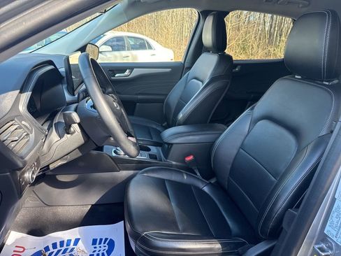 Used 2023 Ford Escape Platinum image 14