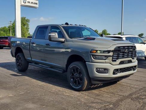 New 2026 RAM 2500 Tradesman AWD/4WD image 2