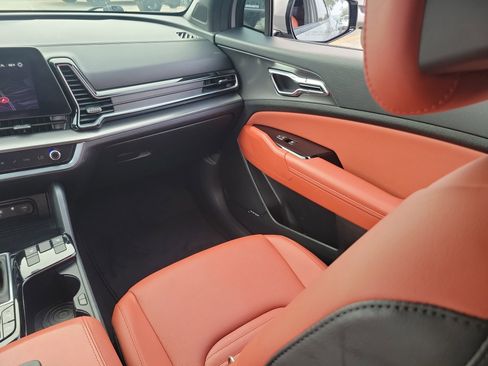 Used 2024 Kia Sportage SX image 19