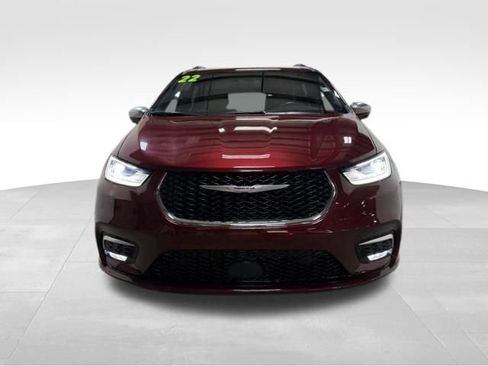 Used 2022 Chrysler Pacifica Pinnacle image 3