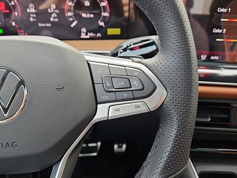 New 2026 Volkswagen Tiguan SEL R-Line image 19