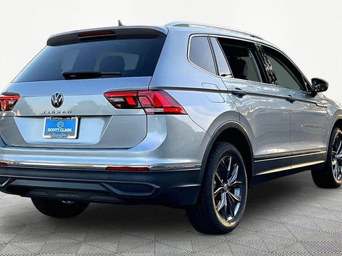 Used 2024 Volkswagen Tiguan SE FWD image 5
