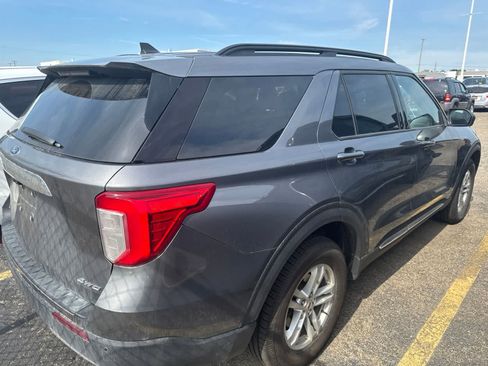 Used 2022 Ford Explorer XLT w/ Equipment Group 202A AWD/4WD image 29