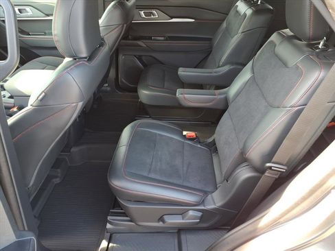 Used 2025 Ford Explorer ST AWD/4WD image 6