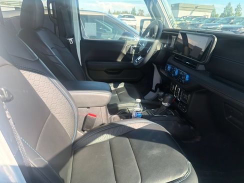 Used 2024 Jeep Wrangler High Altitude AWD/4WD image 15