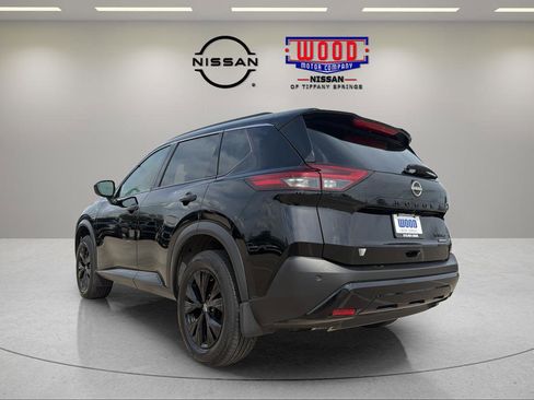Used 2023 Nissan Rogue SV image 4