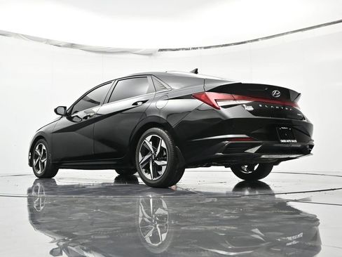 Used 2023 Hyundai Elantra Limited image 42